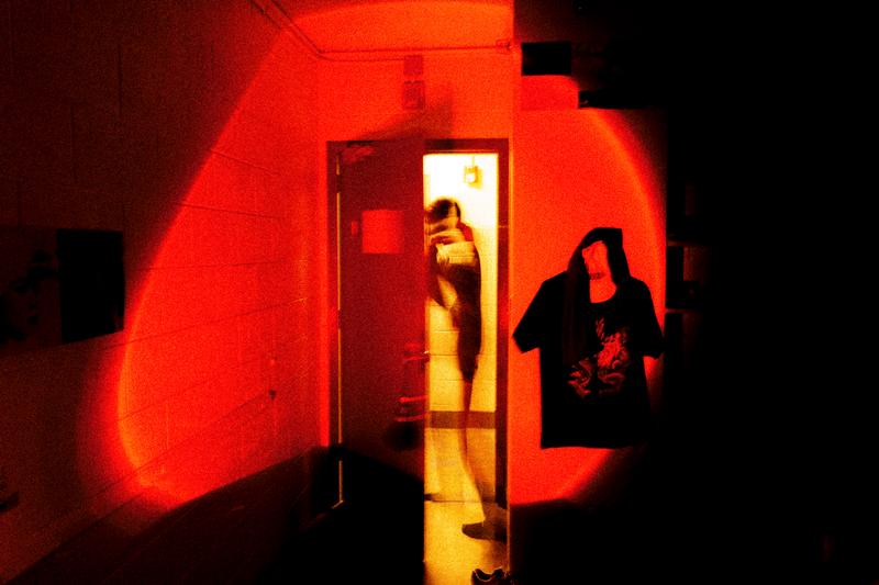 Red- Color Study, image 4